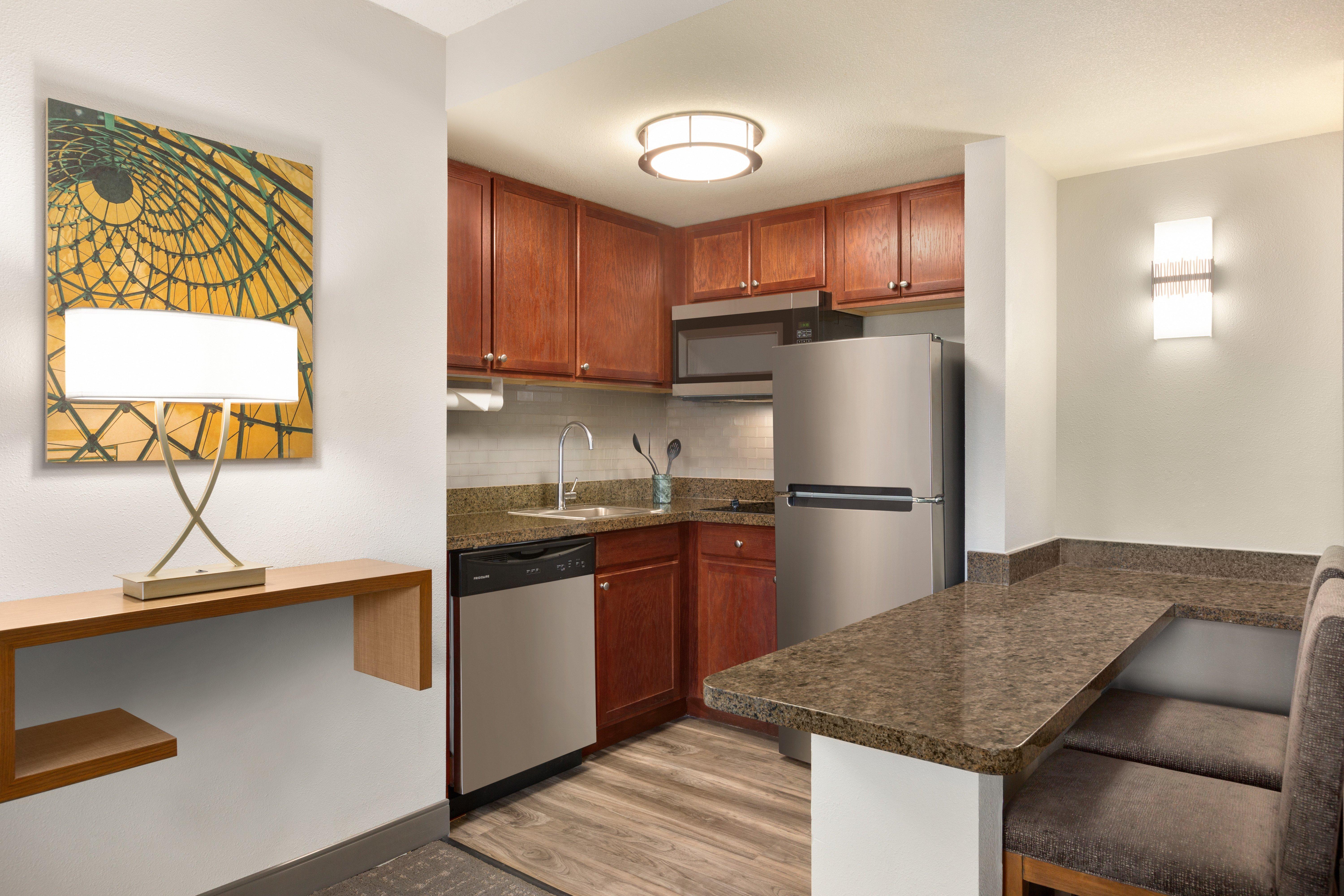 Staybridge East- Brandon By Ihg Hotel Mango