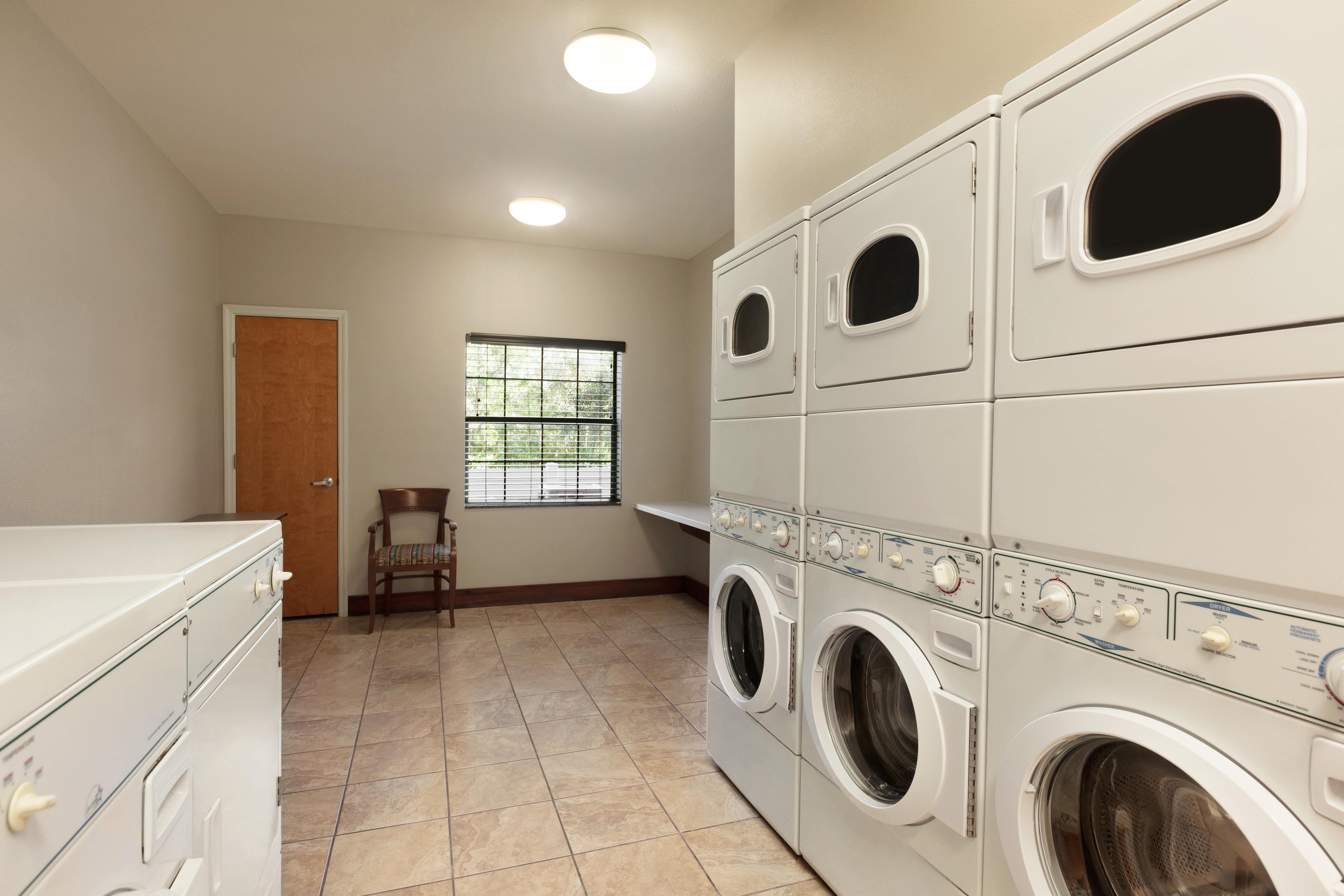 Staybridge East- Brandon By Ihg Hotel 3*