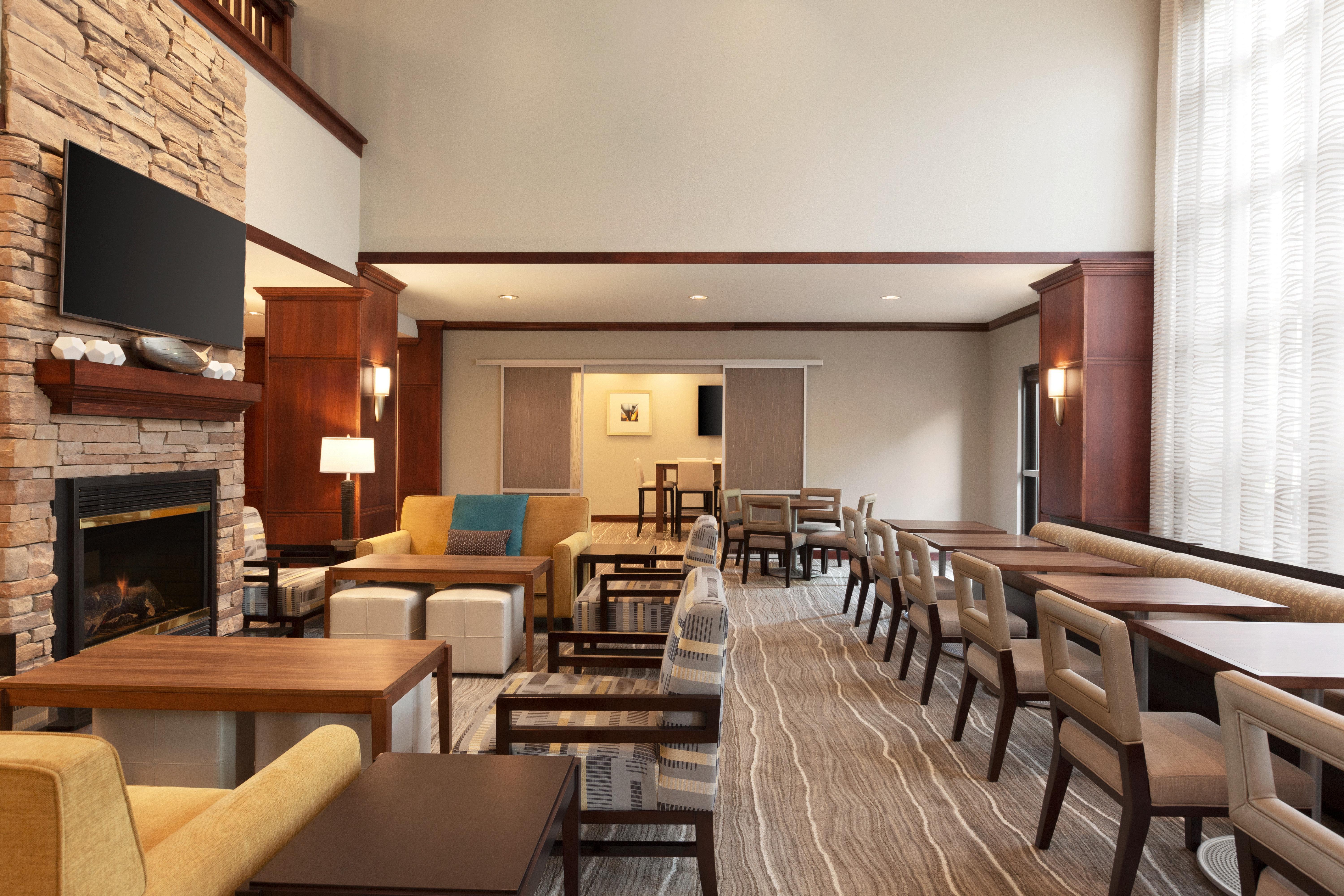 Hotel Staybridge East- Brandon By Ihg