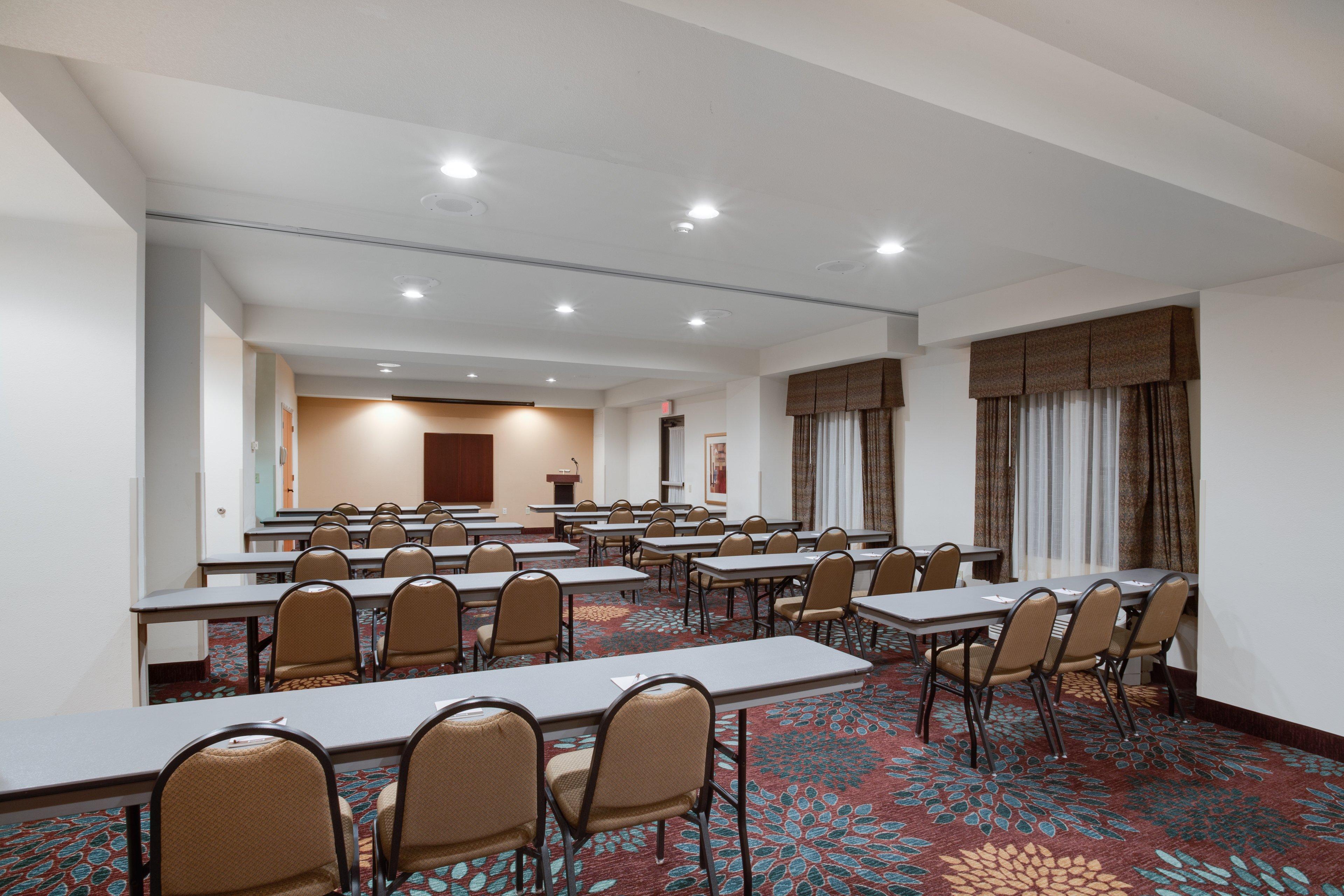 Hotel Staybridge East- Brandon By Ihg Mango