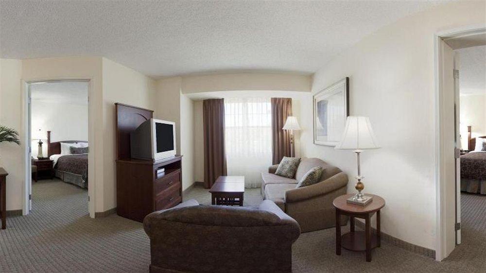 Staybridge East- Brandon By Ihg Hotel 3*