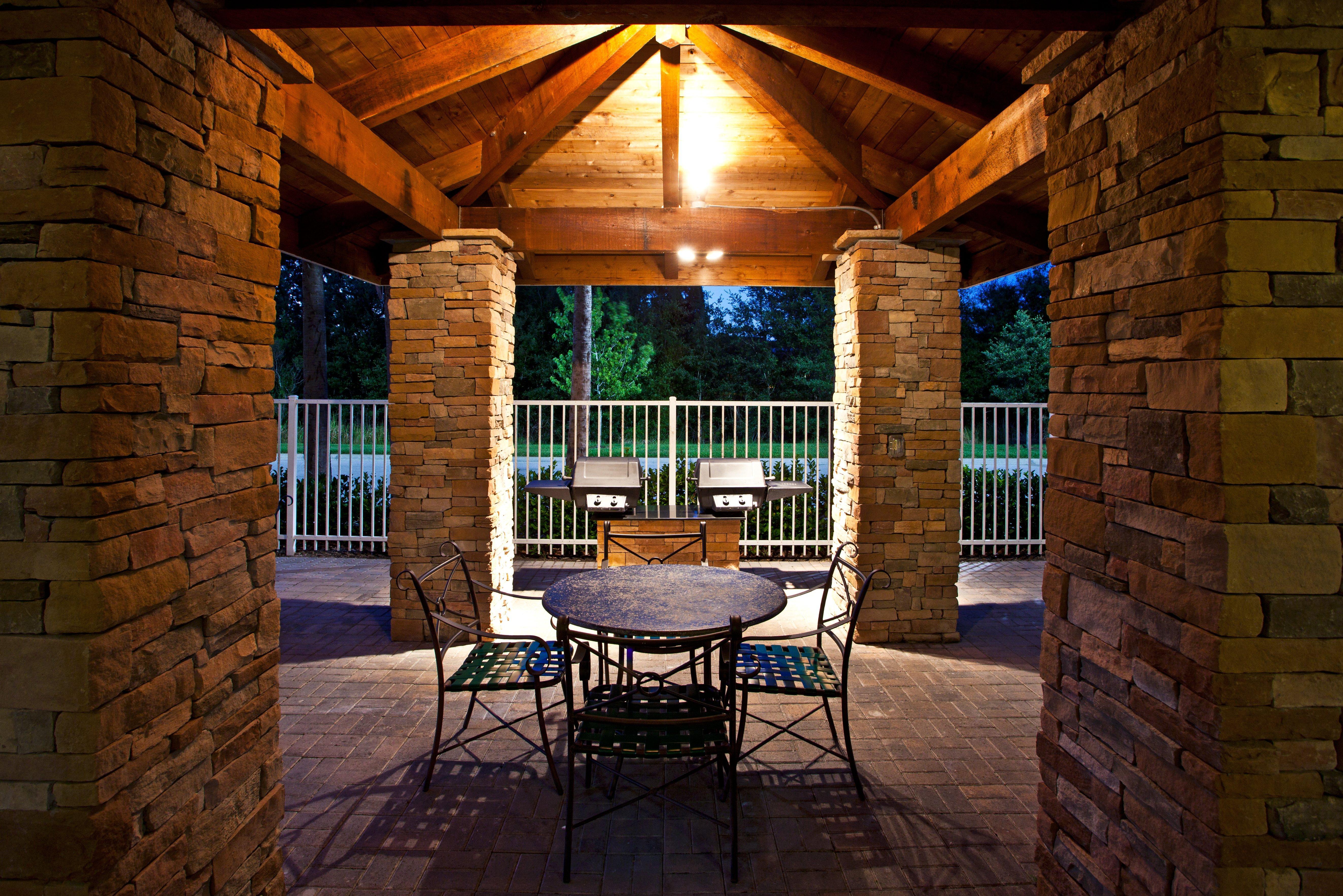 Hotel Staybridge East- Brandon By Ihg