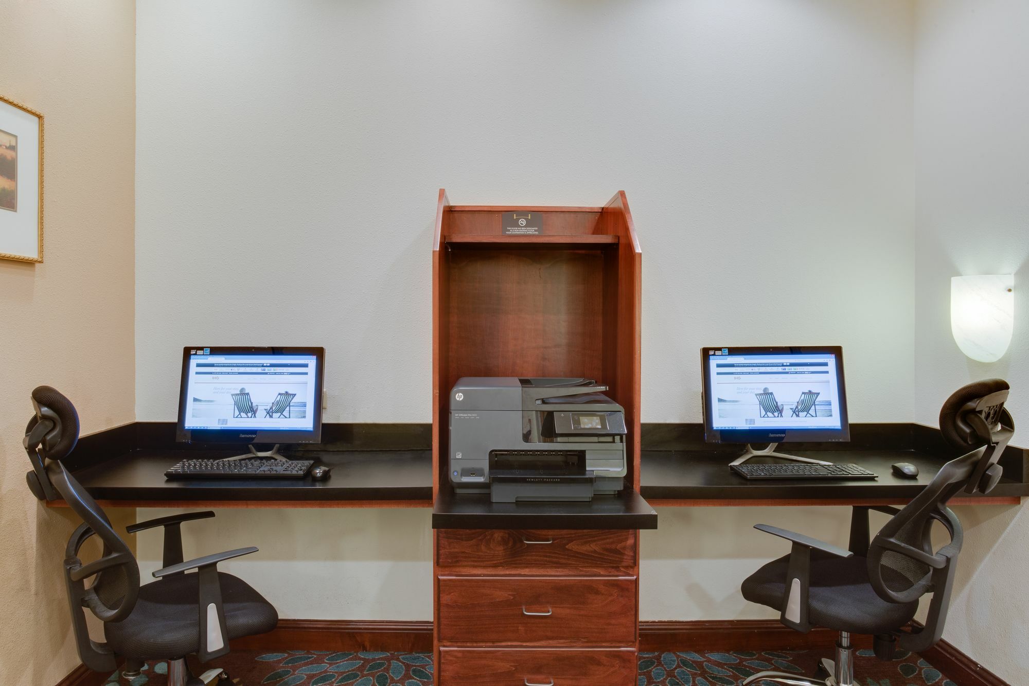 Staybridge East- Brandon By Ihg Hotel Mango