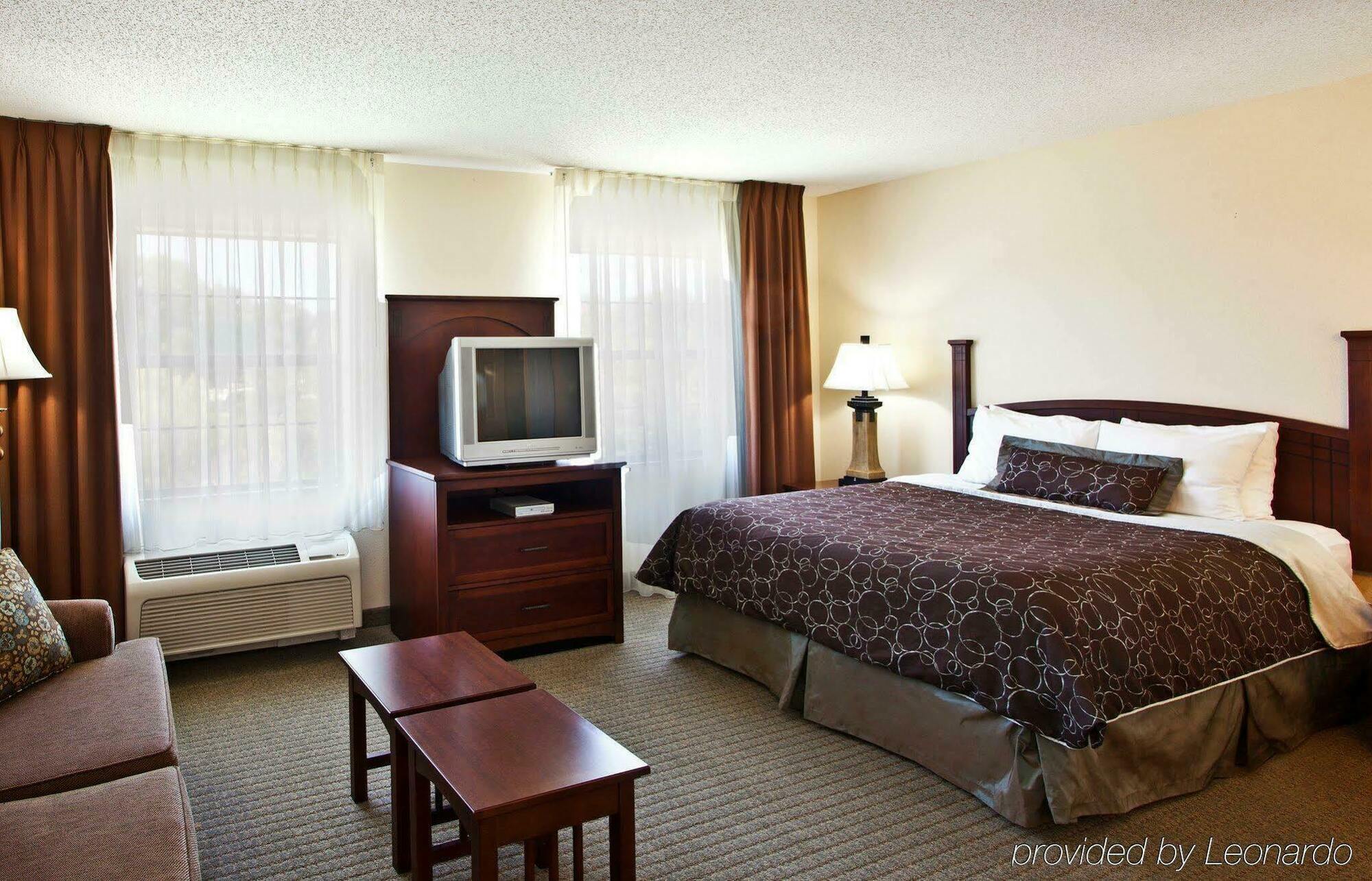 Staybridge East- Brandon By Ihg Hotel Mango